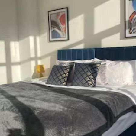 2 Bedroom Apartment - Flitwick - Contractor Friendly - Tourist Ready - Full Kitchen - Wifi - Smart Tv - Sofa Bed - Free Parking - Ideal For Short Or Long Stays Exteriör bild