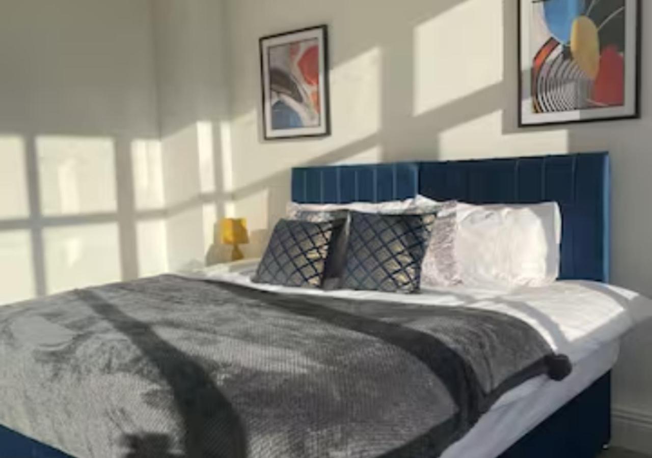 2 Bedroom Apartment - Flitwick - Contractor Friendly - Tourist Ready - Full Kitchen - Wifi - Smart Tv - Sofa Bed - Free Parking - Ideal For Short Or Long Stays Exteriör bild