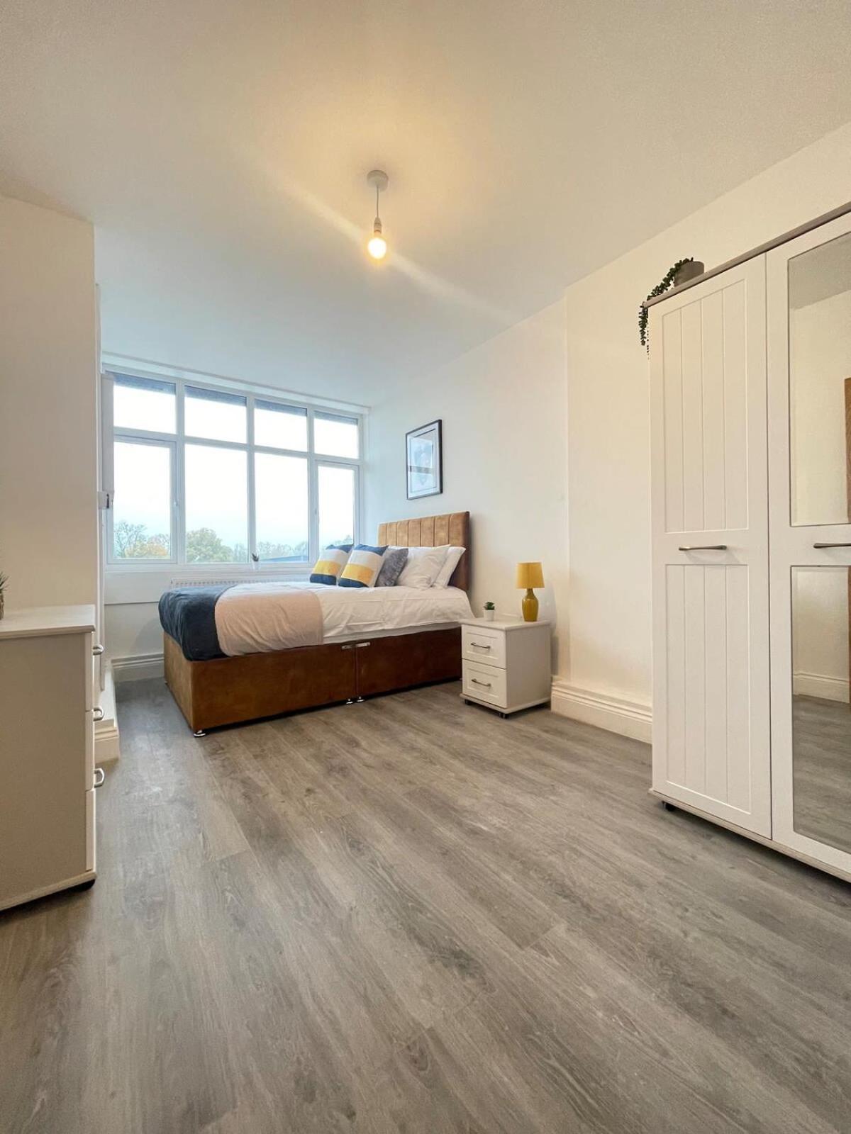 2 Bedroom Apartment - Flitwick - Contractor Friendly - Tourist Ready - Full Kitchen - Wifi - Smart Tv - Sofa Bed - Free Parking - Ideal For Short Or Long Stays Exteriör bild