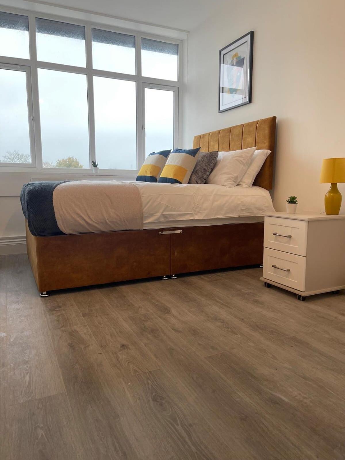 2 Bedroom Apartment - Flitwick - Contractor Friendly - Tourist Ready - Full Kitchen - Wifi - Smart Tv - Sofa Bed - Free Parking - Ideal For Short Or Long Stays Exteriör bild